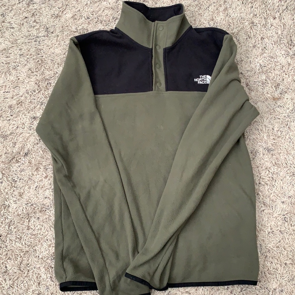 North face quarter button sweater